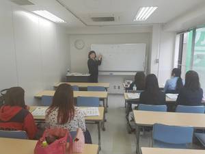 【東京】英語・韓国語コース授業の様子