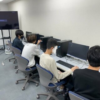 【大阪心斎橋】ゲーム・アニメ専攻　プログラミングの授業に潜入📷