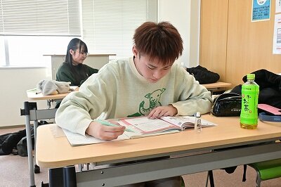 【高松】今日も試験勉強頑張ってます😊