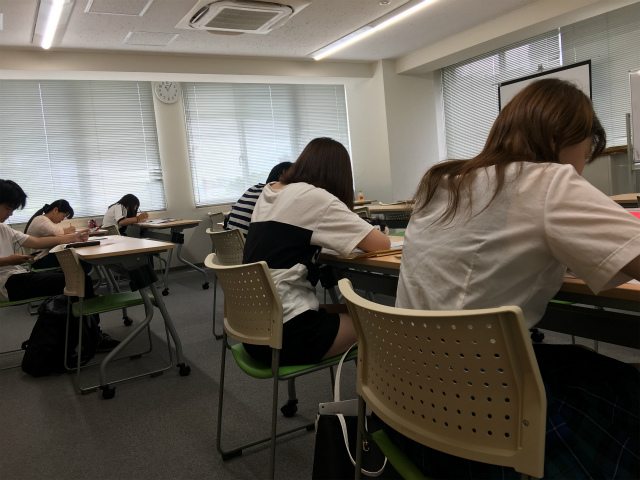 https://www.hchs.ed.jp/campus/takamatsu/images/%E3%82%84%E3%82%8A%E7%9B%B4%E3%81%97%E2%91%A1.jpg