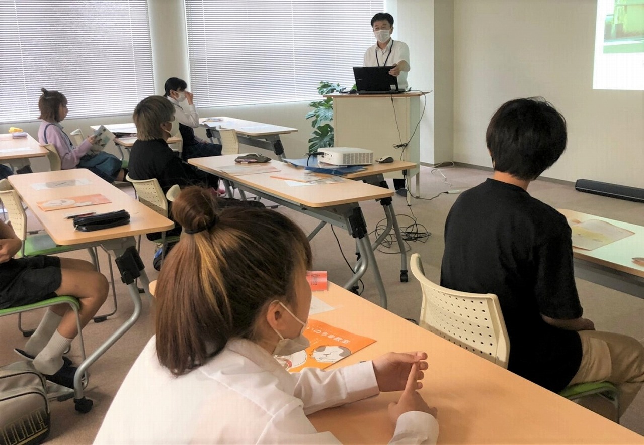 https://www.hchs.ed.jp/campus/takamatsu/images/s-0710SC%E2%91%A4.jpg