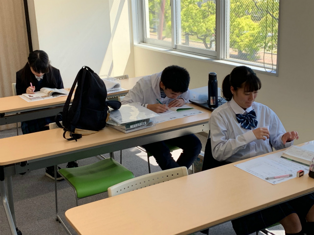 https://www.hchs.ed.jp/campus/takamatsu/images/s5.10%E2%91%A0.jpg