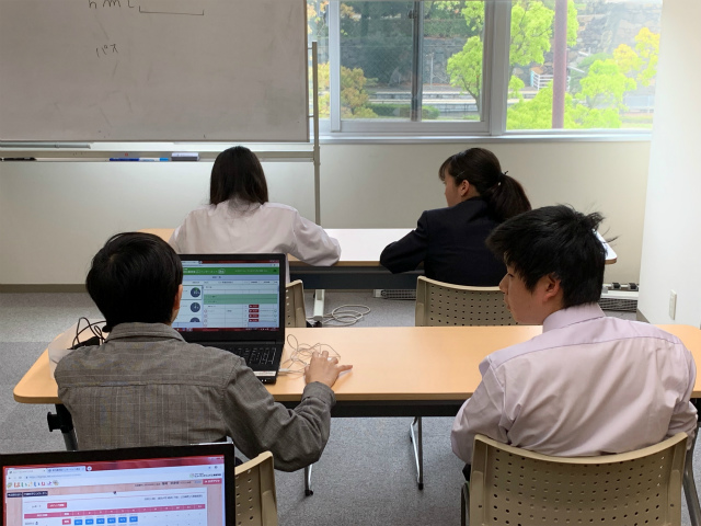 https://www.hchs.ed.jp/campus/takamatsu/images/sPC%E2%91%A2.jpg