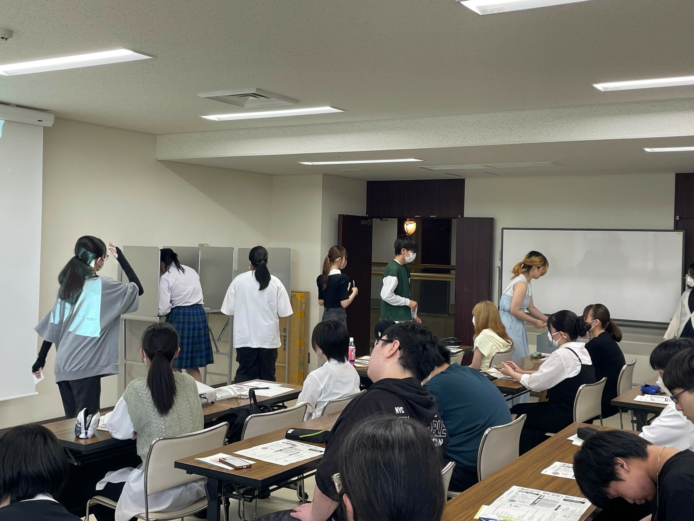 https://www.hchs.ed.jp/campus/yokkaichi/images/13794aecf525864c0f999847a307fa0f7cc21f9f.jpg